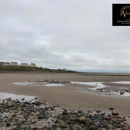 Appartement Three Bedroom By Av Stays Short Lets With Free Parking & Wifi